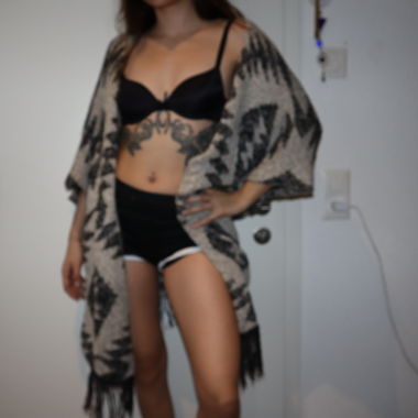 Wunderschönder Gemusterter Poncho
