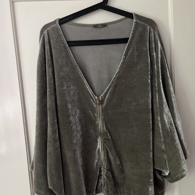 Graue Samt-Cardigan-Jacke