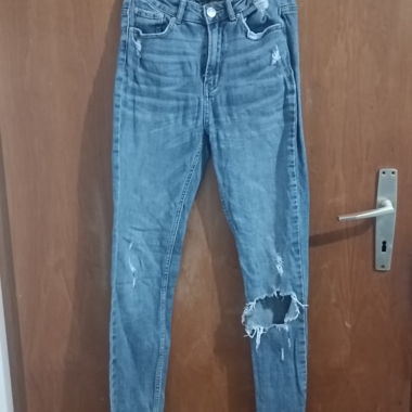 Ripped jeans
