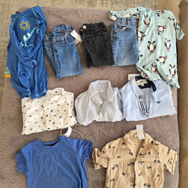 Children's clothing set with shirts, tees & pants
