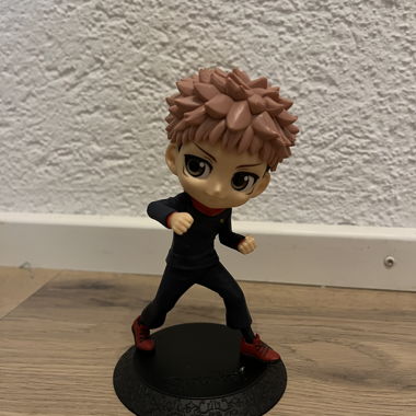 Figura Yuji Itadori Q Posket – Jujutsu Kaisen