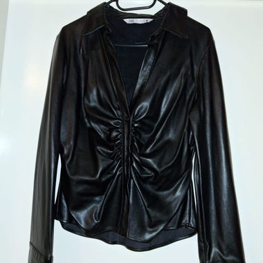 Chemise en similicuir