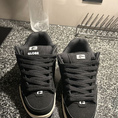 Globe tilt Skate shoes neue