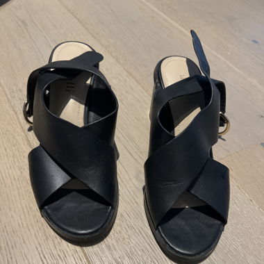 Minnelli sandals