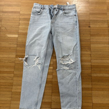 Jeans Zara avec des déchirures