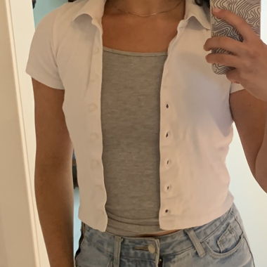 white bottom up shirt