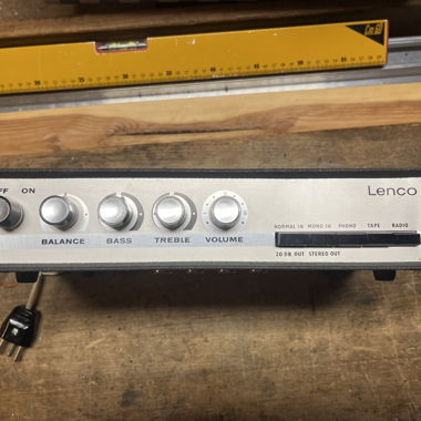 Amplificateur vintage LENCO Typ 668 – stéréo