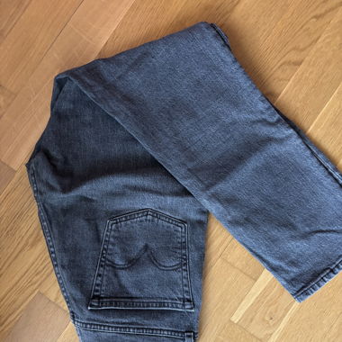 graue Levi’s Jeans selten getragen