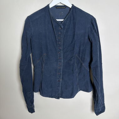 Camicia blu in velluto a coste con bottoni