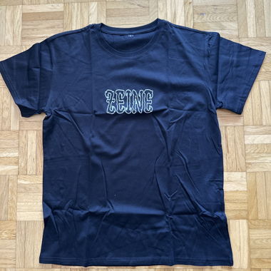 ZEINE Black T-Shirt