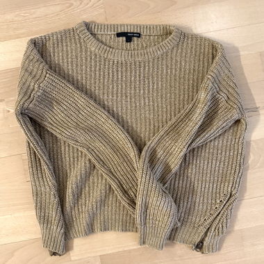 Maglione beige lavorato a maglia con dettaglio cerniera