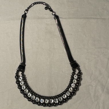 Collier statement noir avec strass