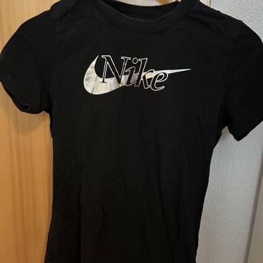 nike t-shirt 