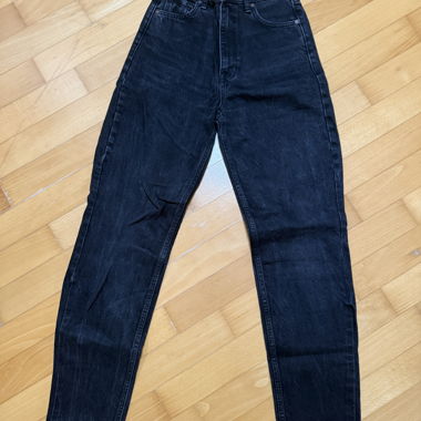 Jeans neri a vita alta Zara