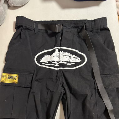 Kurze Corteiz Cargo Hosen