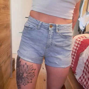 Short en jean bleu clair