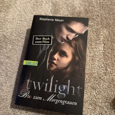 Twilight: Bite Until Dawn, Volume 1