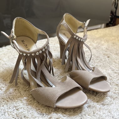 Fringe high-heel sandals