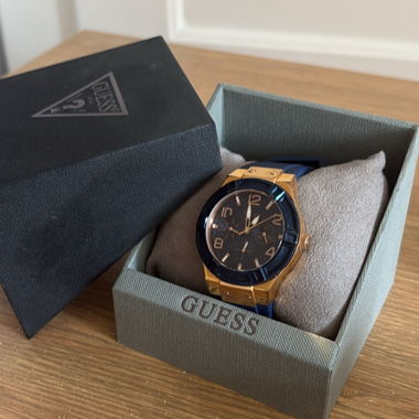 Guess Uhr