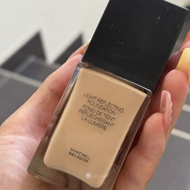 Fondotinta NARS tonalità Mont Blanc