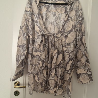Blouse à motif serpent