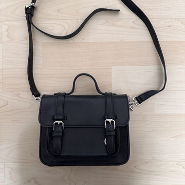 Brandy Melville Umhängetasche – Schwarz