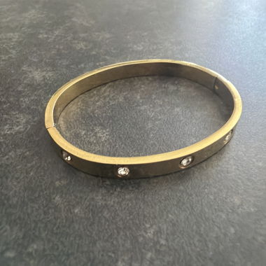Bracciale rigido dorato
