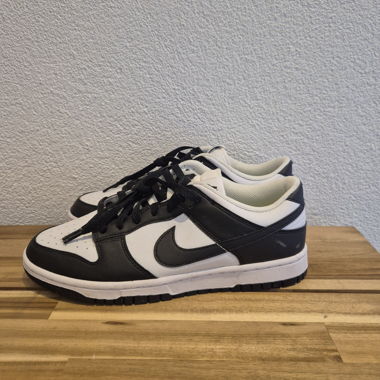 Nike Dunk Low nero e bianco EU 42.5