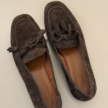 Braune Wildleder-Loafer