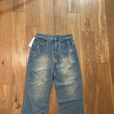 Washed Baggy Jeans