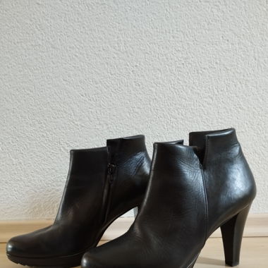 Black boots