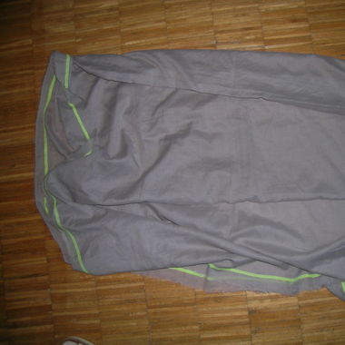 NEU: hellgraues Tuch