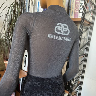Balenciaga Metallisch-grauer Body