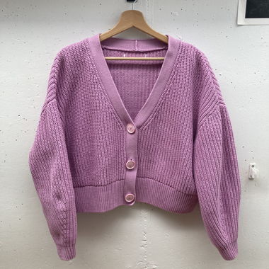 Cardigan en maille lilas