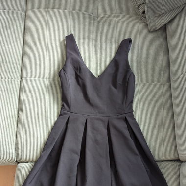 Schwarzes Kleid 