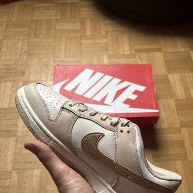Dunk low metallic gold 