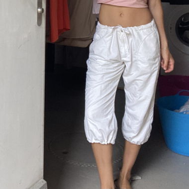 White Nike Capri Pants M