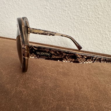 Lunettes de soleil Valentino 