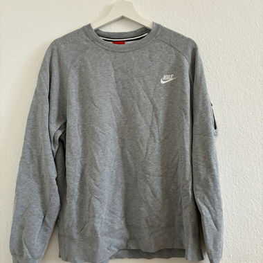 Pull Nike gris