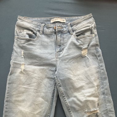 Mittelkurze hose