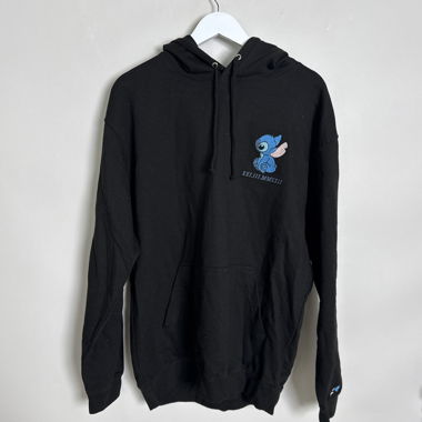 Schwarzer Hoodie mit Nähten