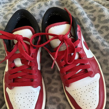Jordan 1 Low rot/schwarz 