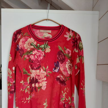 Pullover in floralem Muster