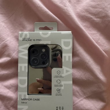 iPhone 16 Pro Mirror Case