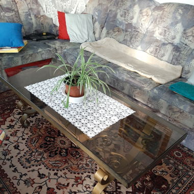 Couchtisch aus Schmiedeisen mit Glasplatte