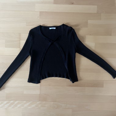 Cardigan nero avvolgente a coste