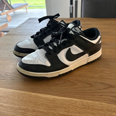 Nike Dunk Panda Sneakers
