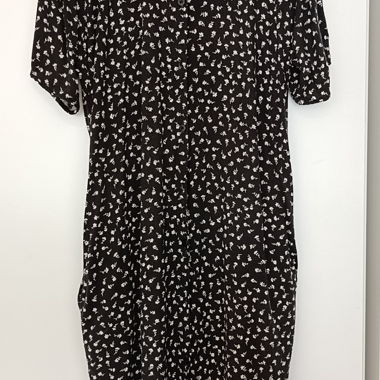 Carina camicia abito con piccoli fiori