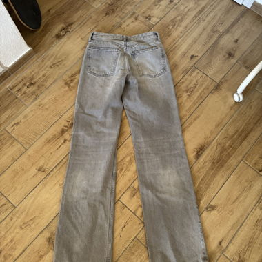 Jeans grigi a gamba dritta