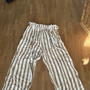 striped pants